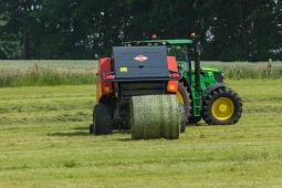 kuhn-fb-fiksuotos-kameros-ritininiai-presai_src_3-832bc697a1e0122be9b64df0c33b9b9d.jpg